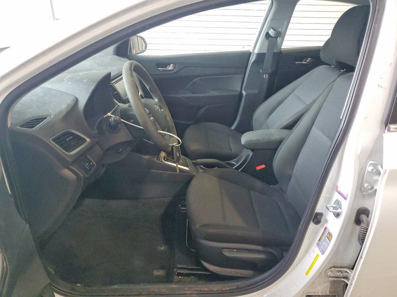 2022 Hyundai Accent Sel - Image 7