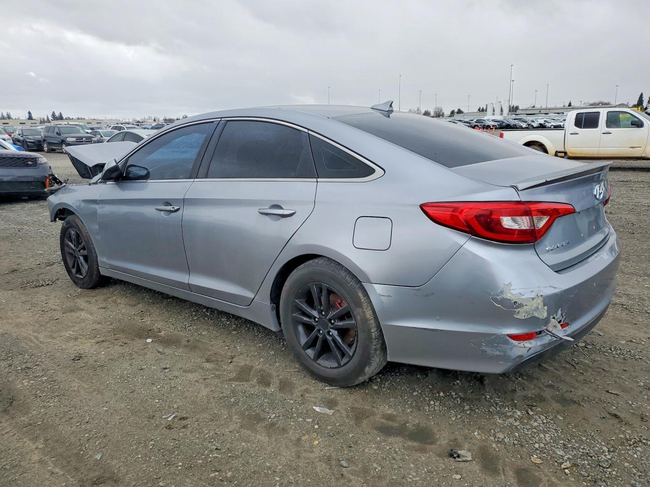 2015 Hyundai Sonata Se - Фото 2