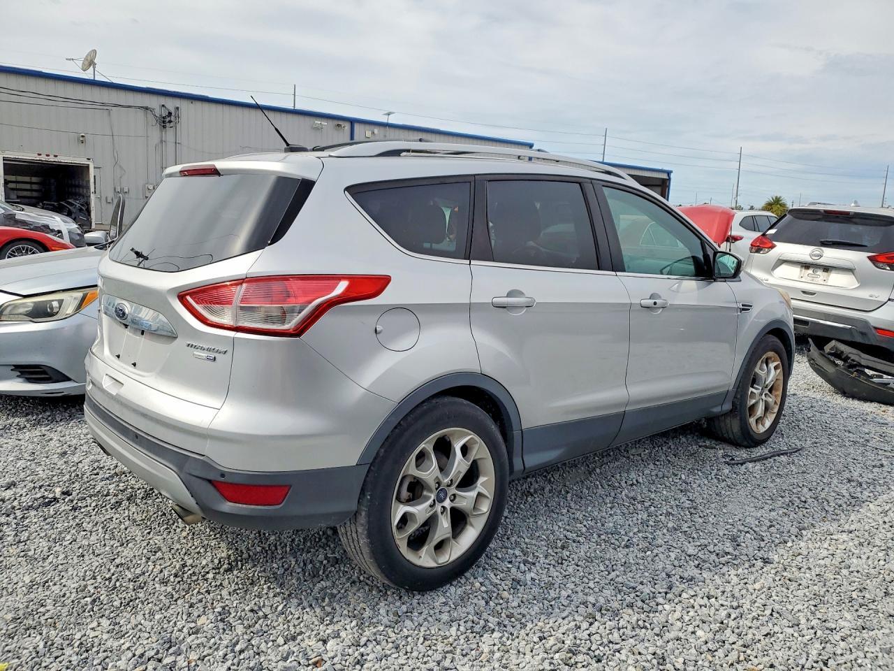 2014 Ford Escape Titanium - Image 3