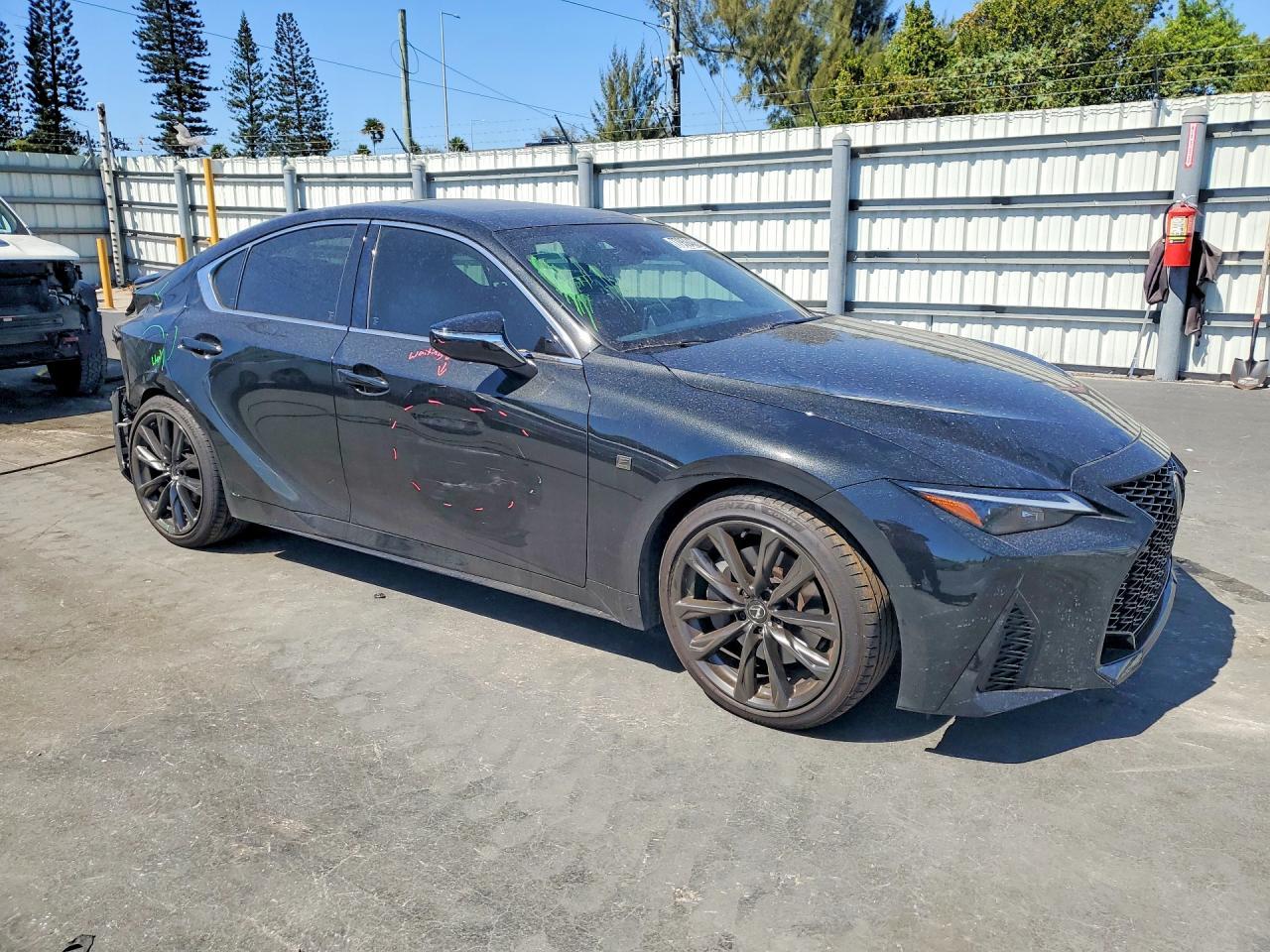 2025 Lexus Is 350 F Sport Design - Image 4