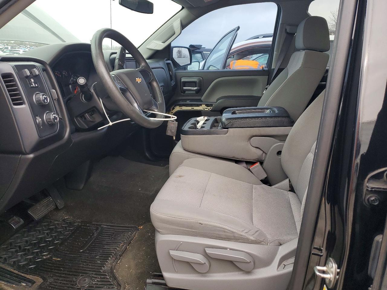 2017 Chevrolet Silverado K1500 Custom - Image 7