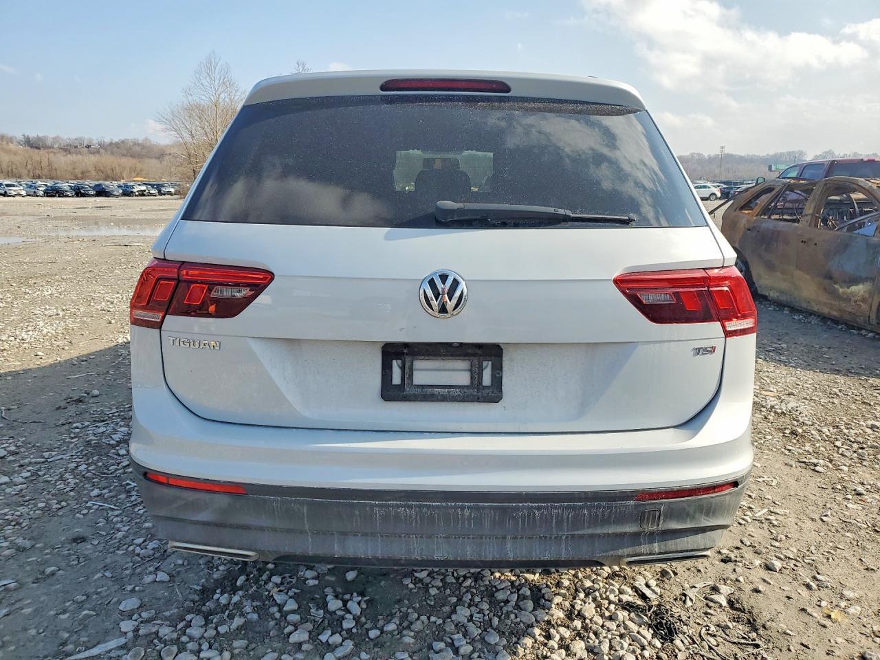 2018 Volkswagen Tiguan S - Фото 6