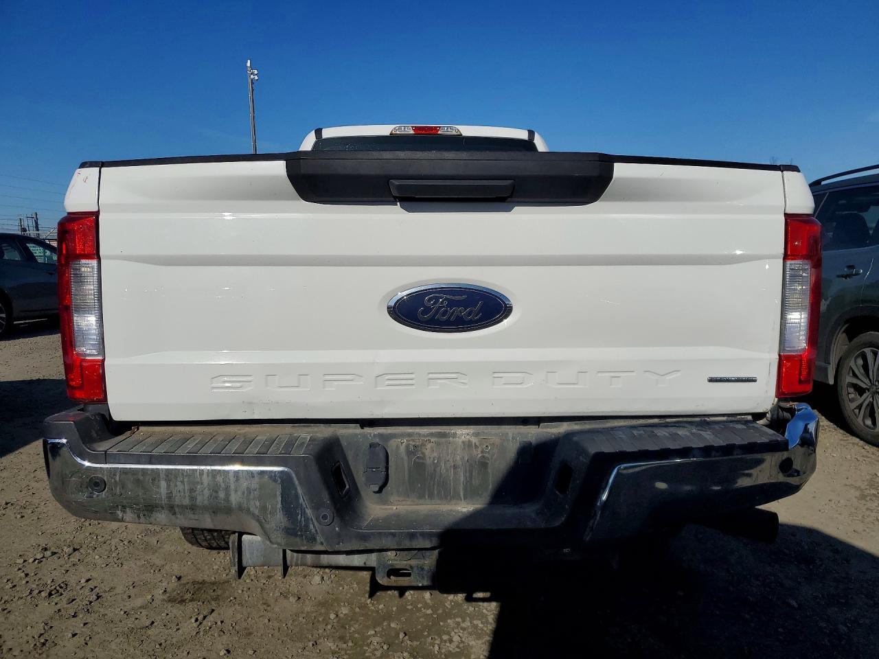 2017 Ford F250 Super Duty - Фото 6