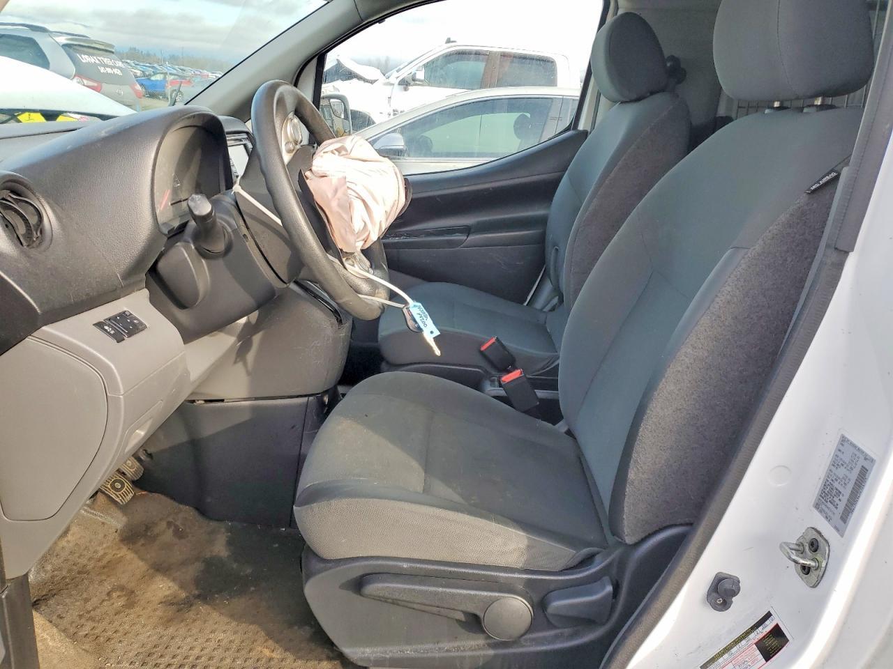 2017 Nissan Nv200 2.5S - Фото 7