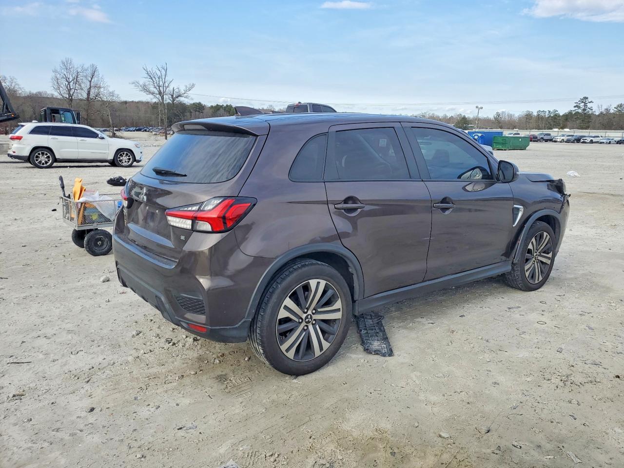 2020 Mitsubishi Outlander Sport Se - Фото 3