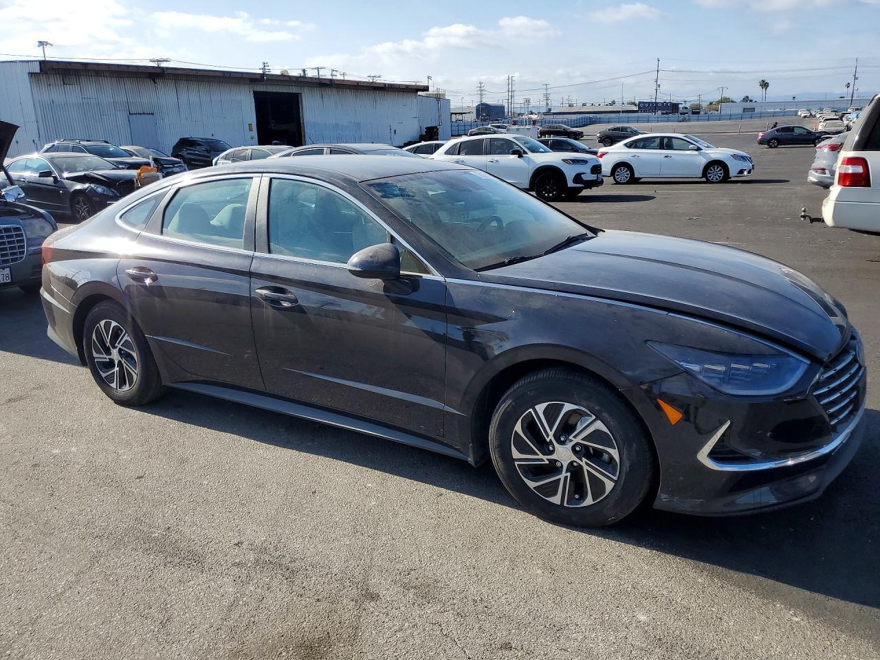 2023 Hyundai Sonata Hybrid - Image 4