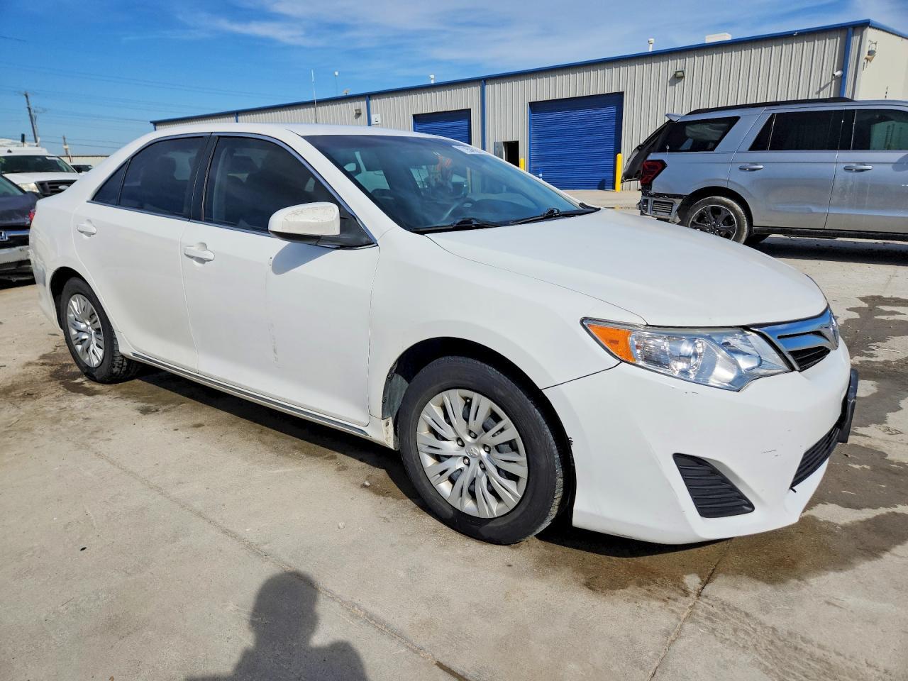 2013 Toyota Camry Hybrid Le - Фото 4