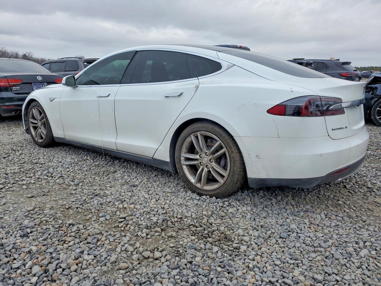 2014 Tesla Model S - Фото 2