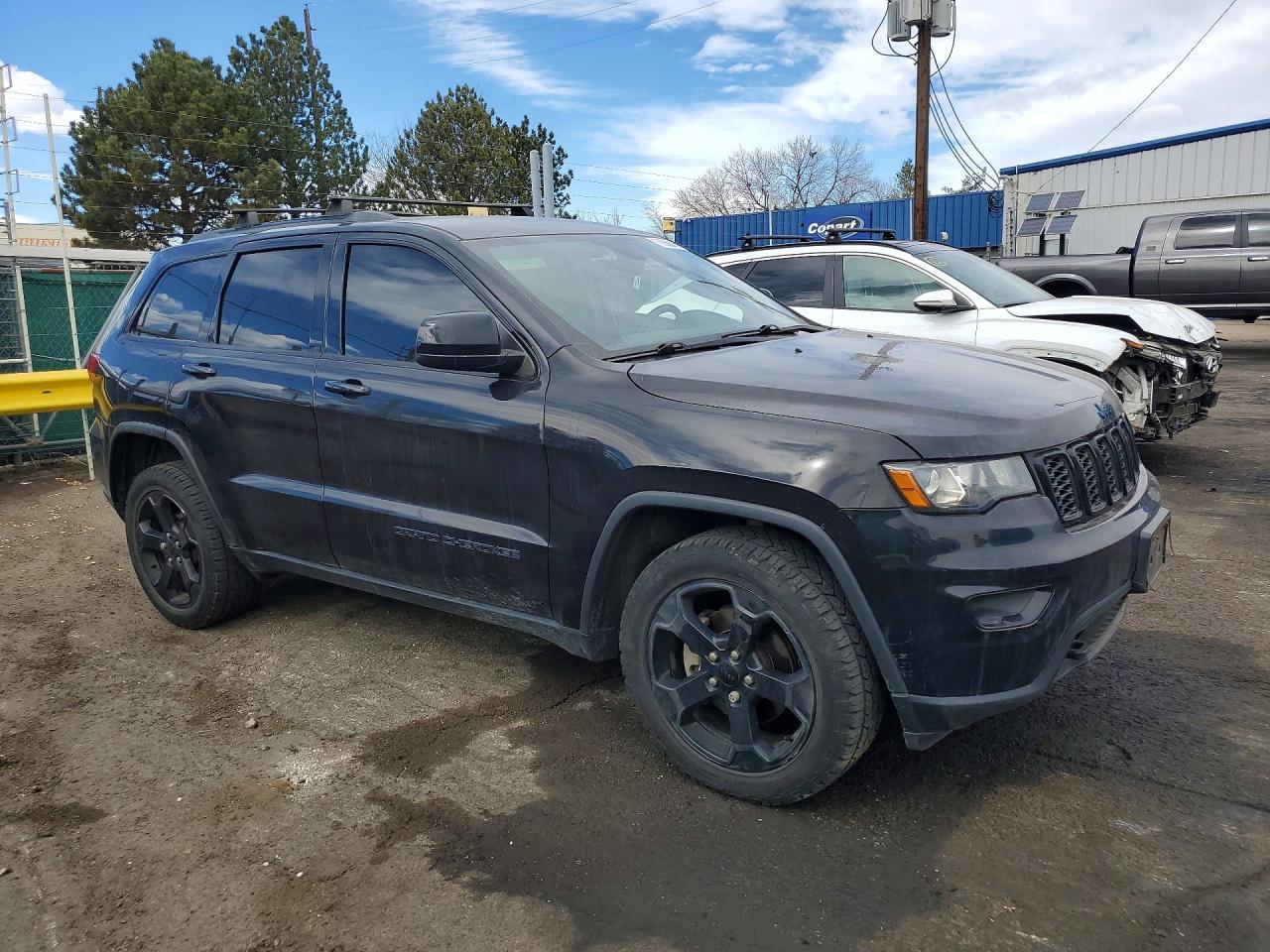 2018 Jeep Grand Cherokee Laredo - Image 4