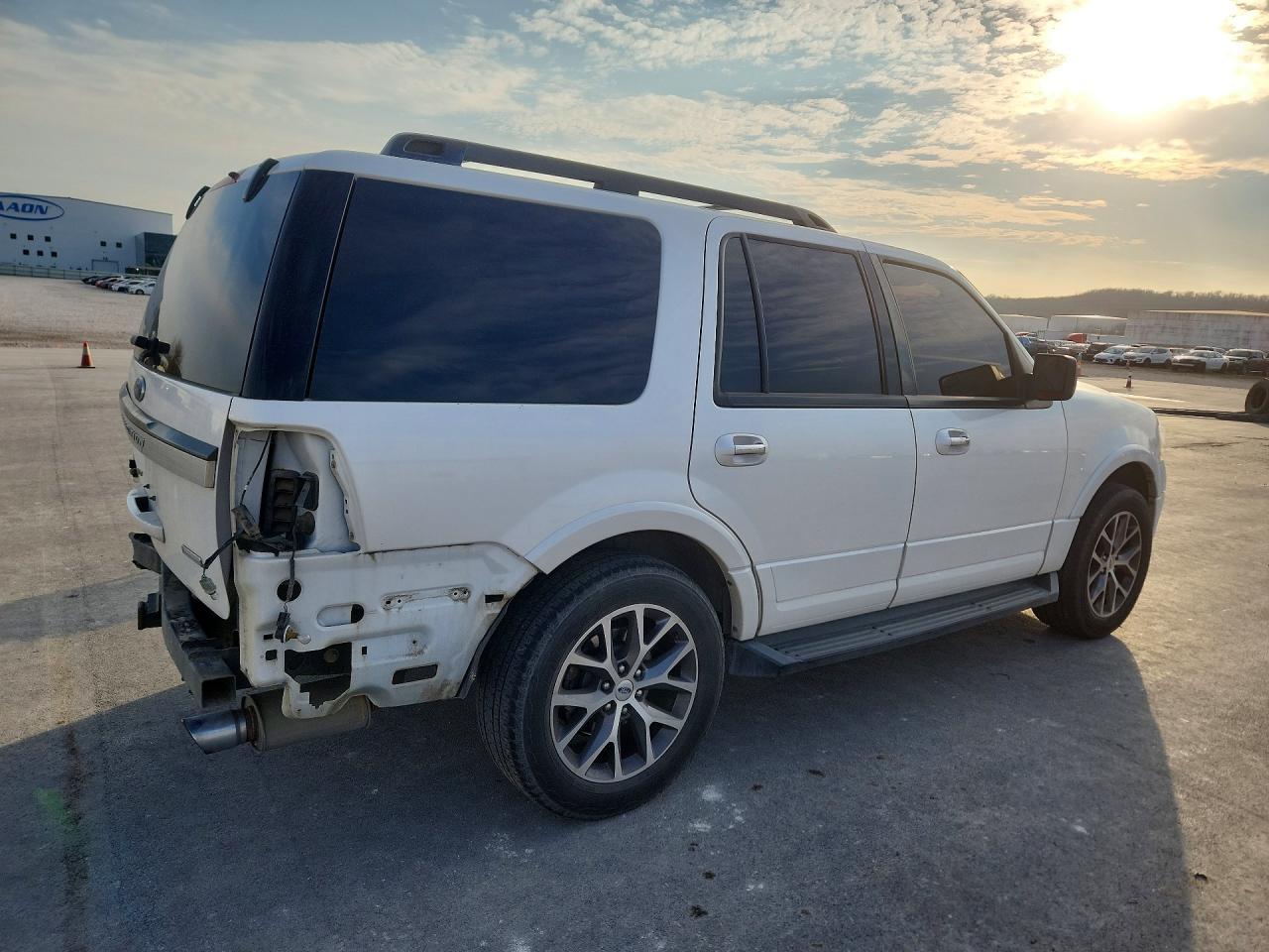 2016 Ford Expedition Xlt - Фото 3