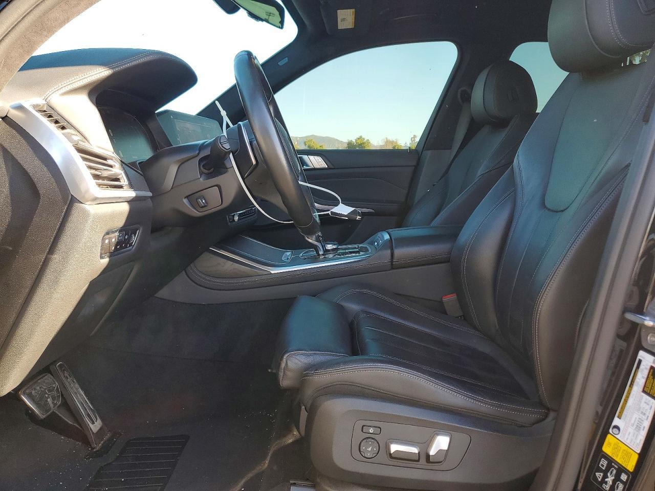 2020 BMW X7 xDrive40I - Image 7