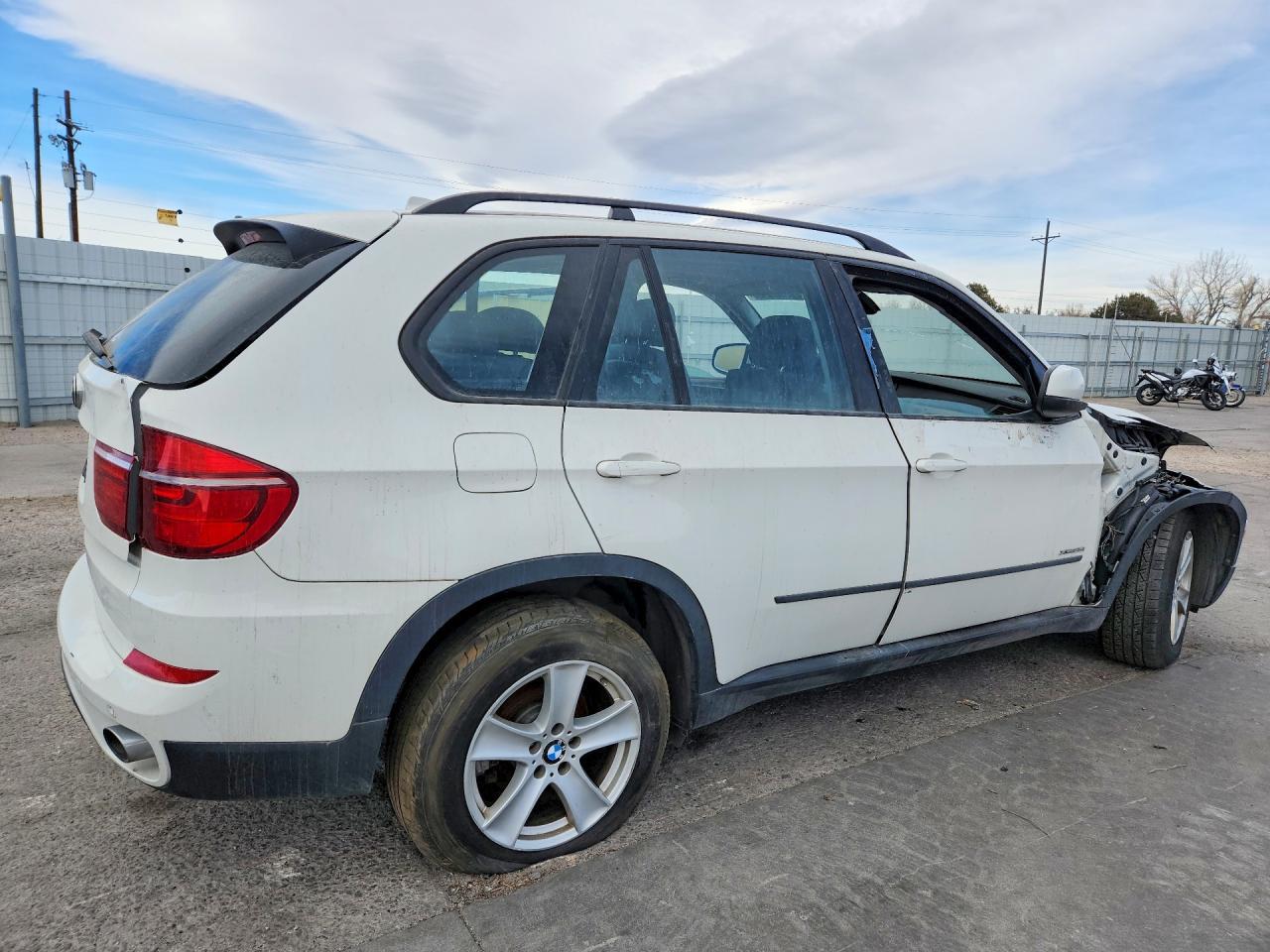 2012 BMW X5 xDrive35I - Image 3