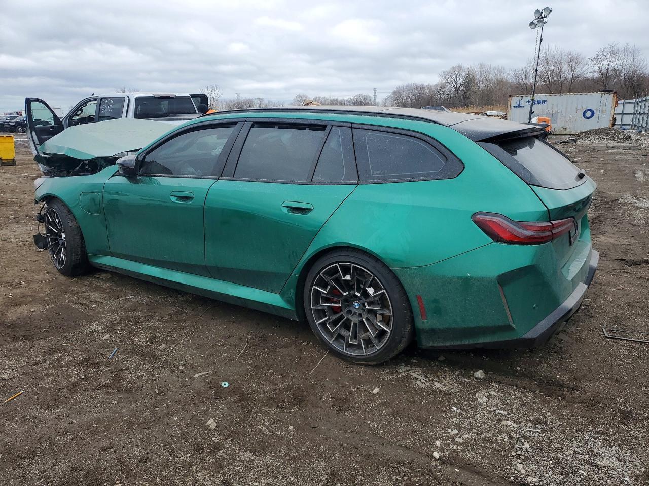 2026 BMW M5 Touring - Фото 2