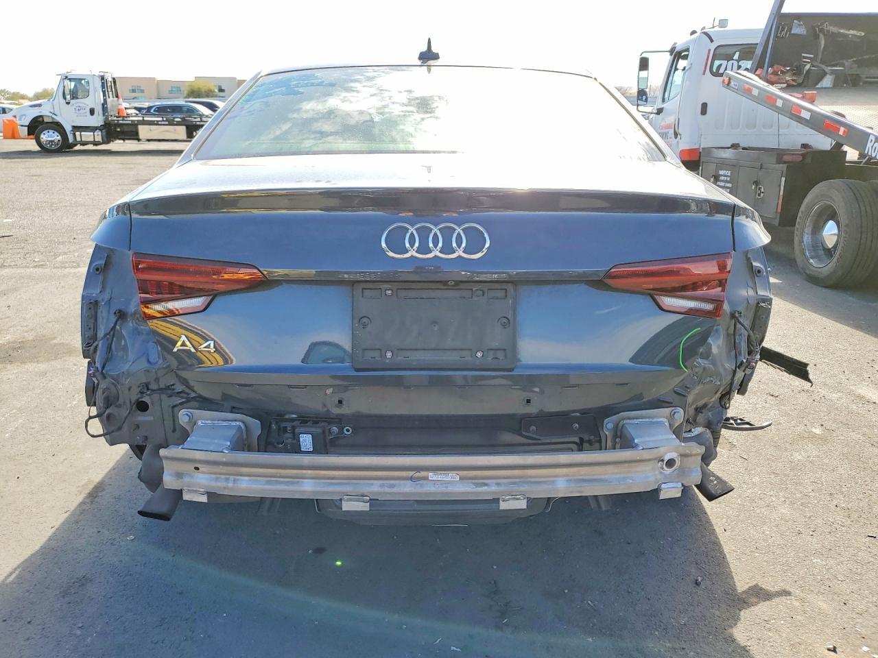 2019 Audi A4 Premium - Фото 6