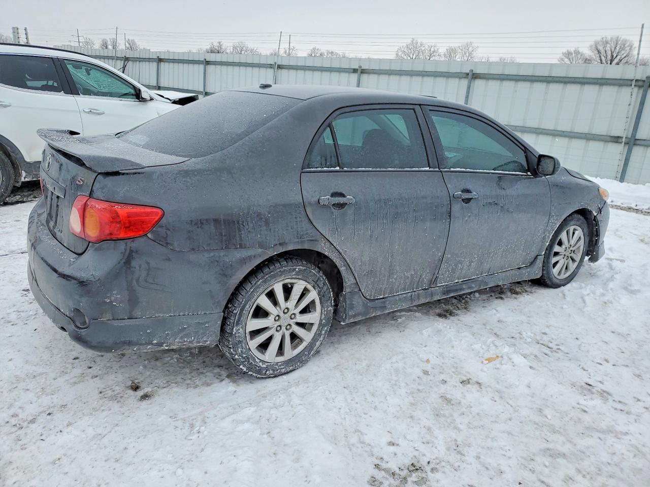 2010 Toyota Corolla Base - Фото 3