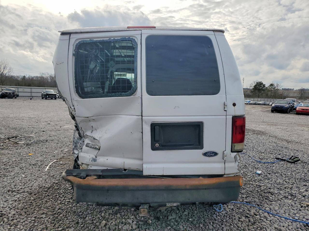 2006 Ford Econoline E250 Van - Image 6