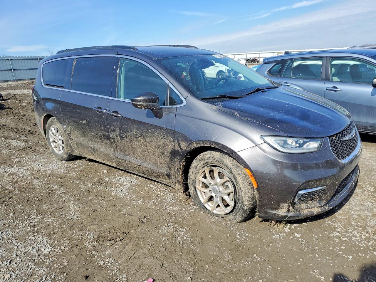 2022 Chrysler Pacifica Touring L - Фото 4