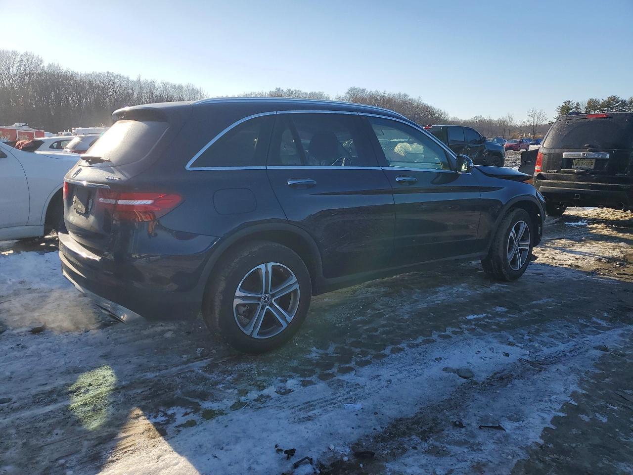 2019 Mercedes-Benz Glc 300 4Matic - Image 3
