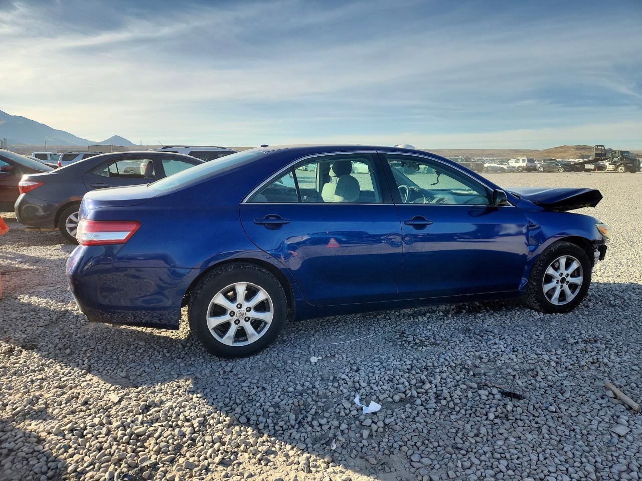 2010 Toyota Camry Le - Image 3