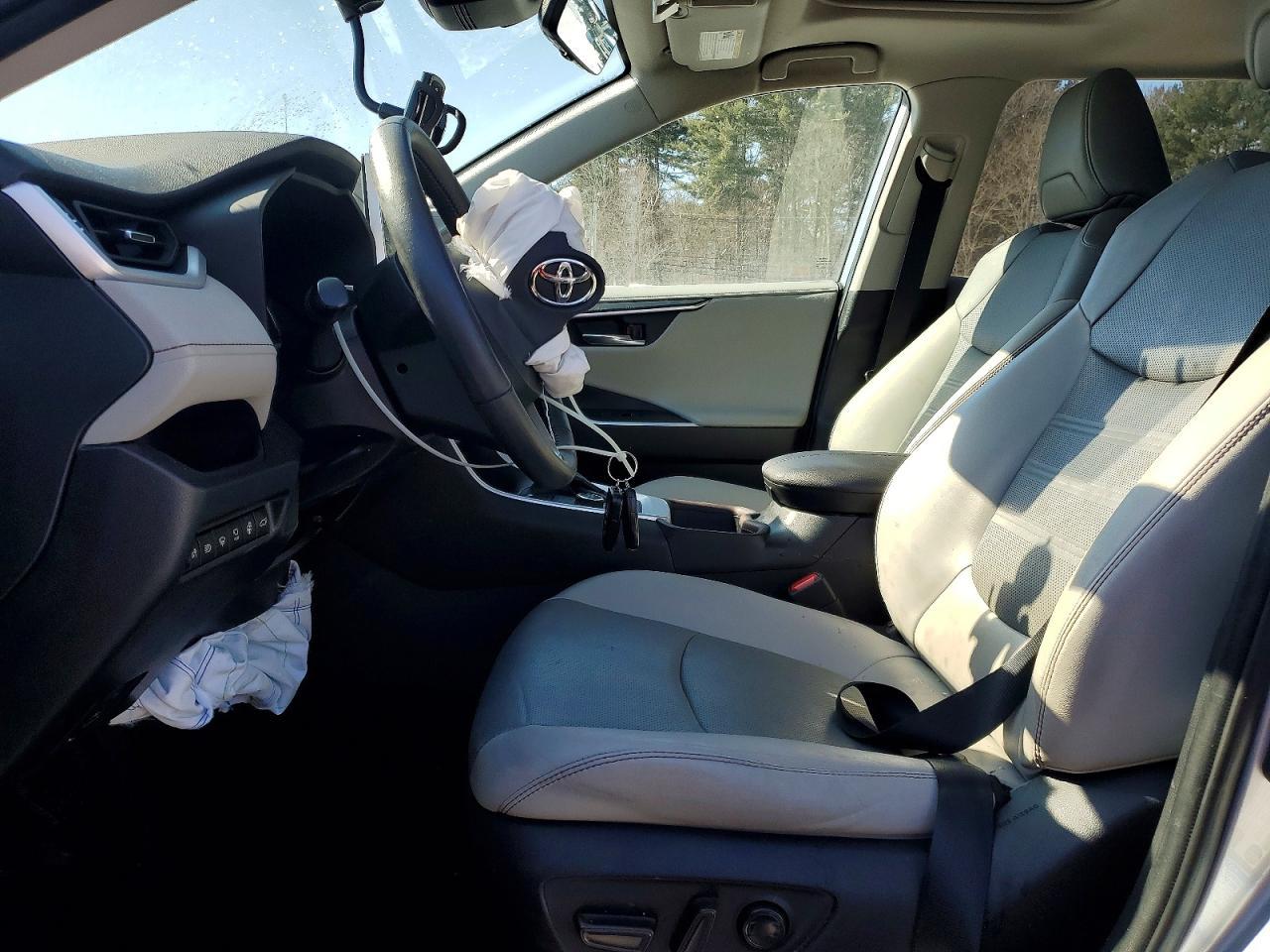2022 Toyota Rav4 Limited - Image 7