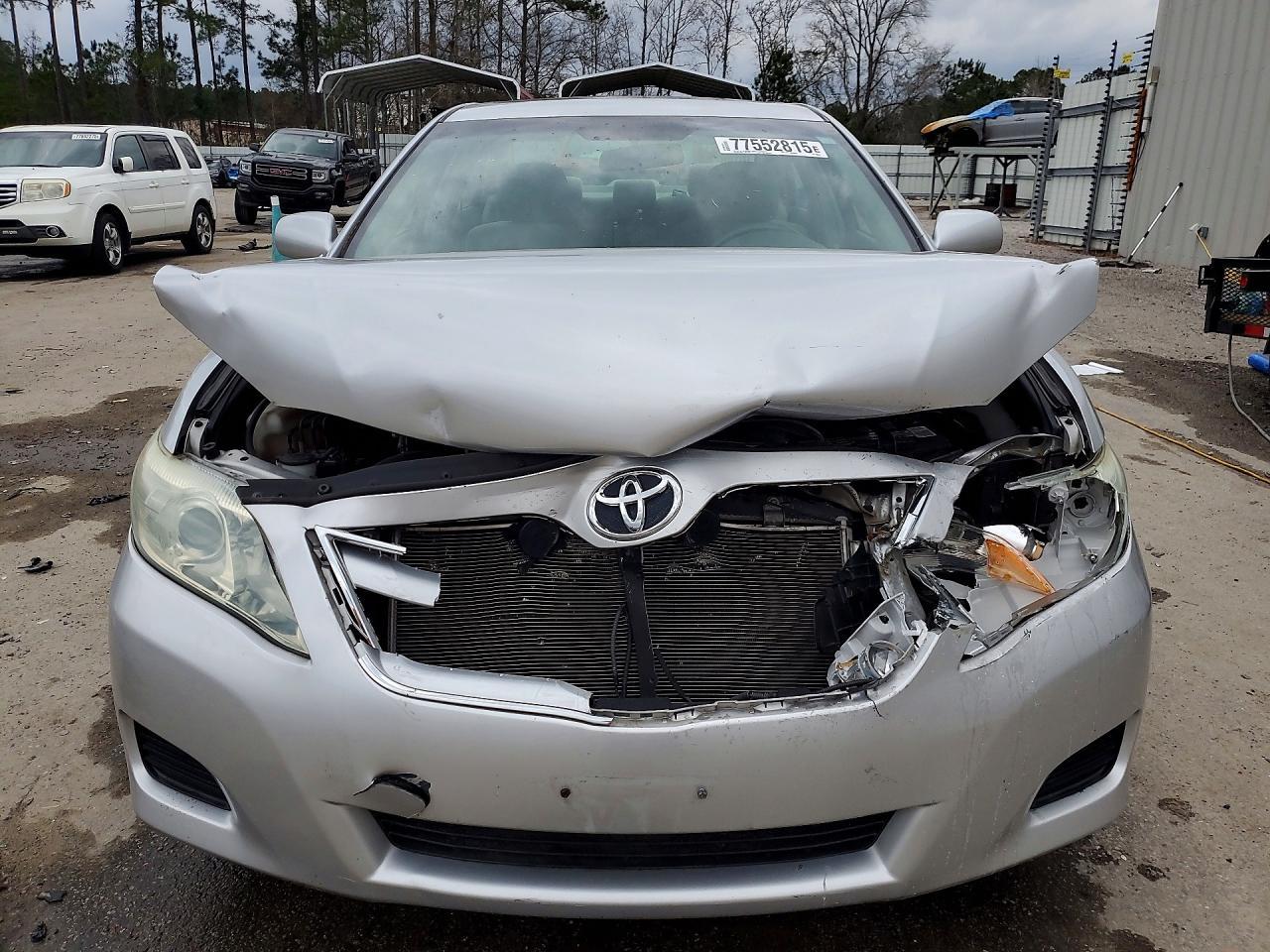 2010 Toyota Camry Le - Фото 5