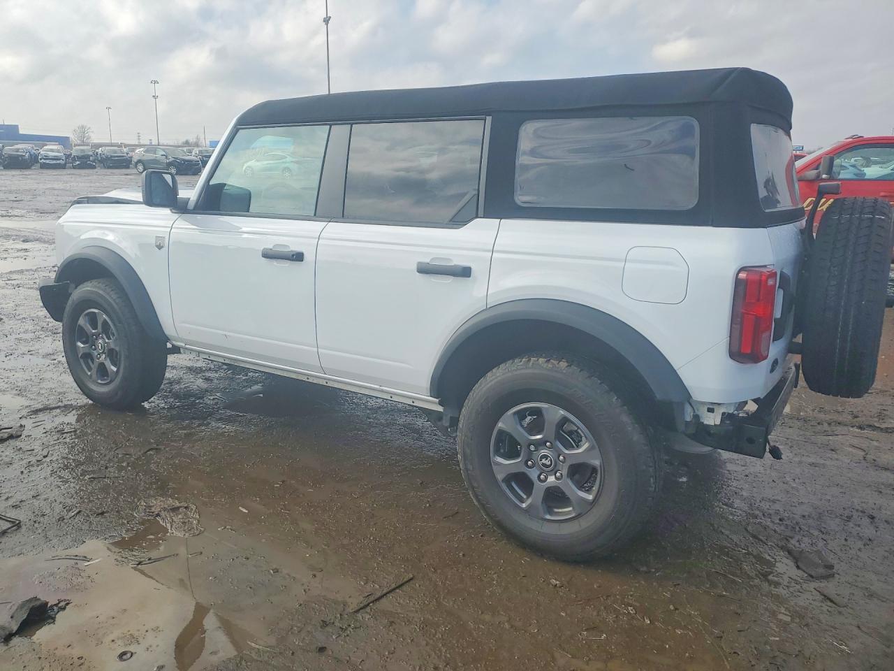 2024 Ford Bronco Big Bend - Image 2