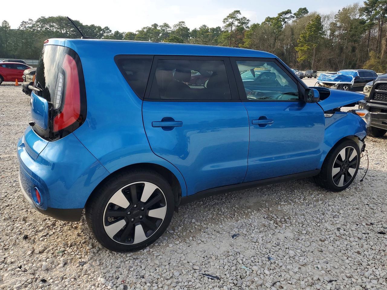 2019 Kia Soul + - Image 3