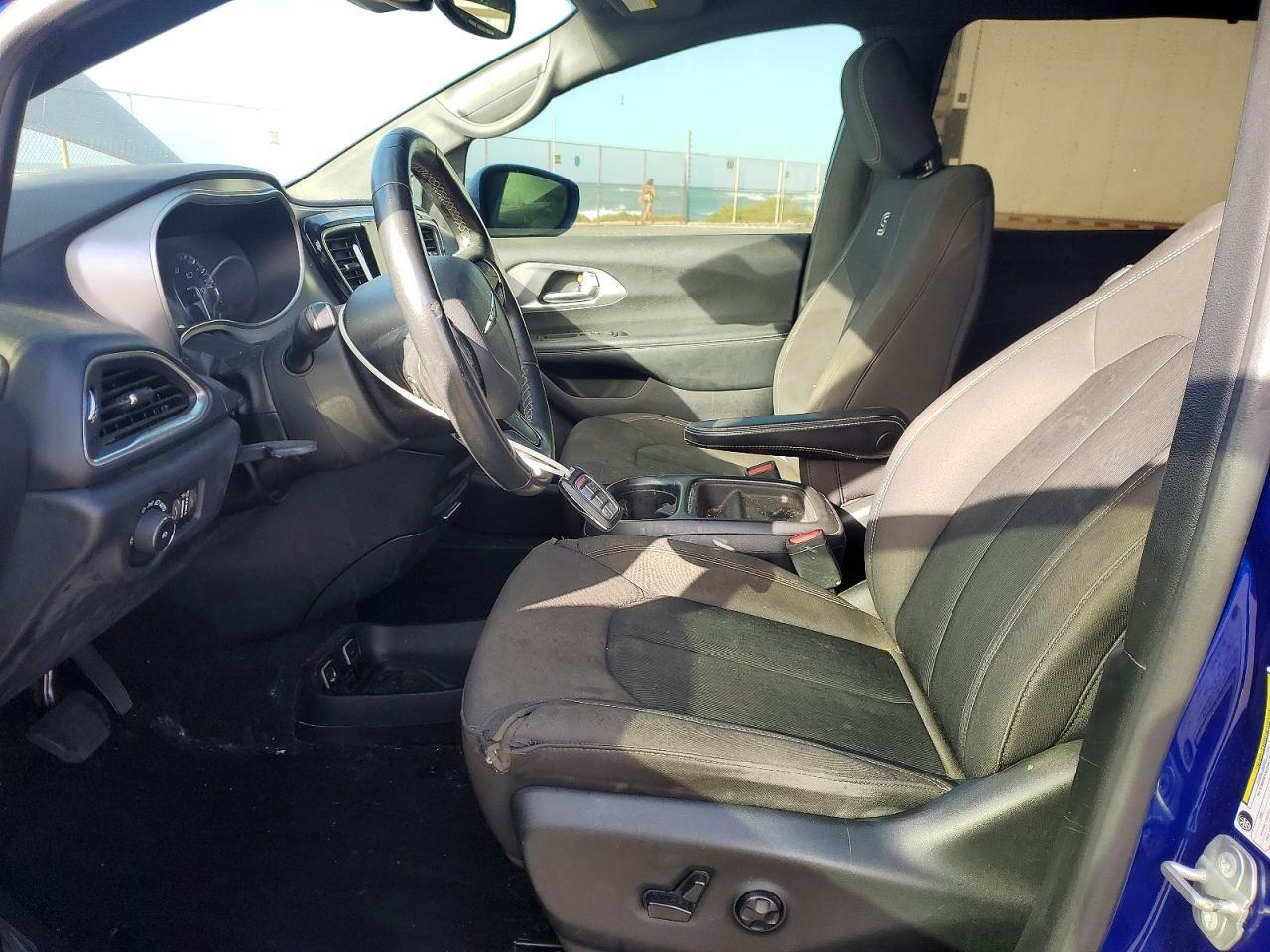 2019 Chrysler Pacifica Touring Plus - Фото 7