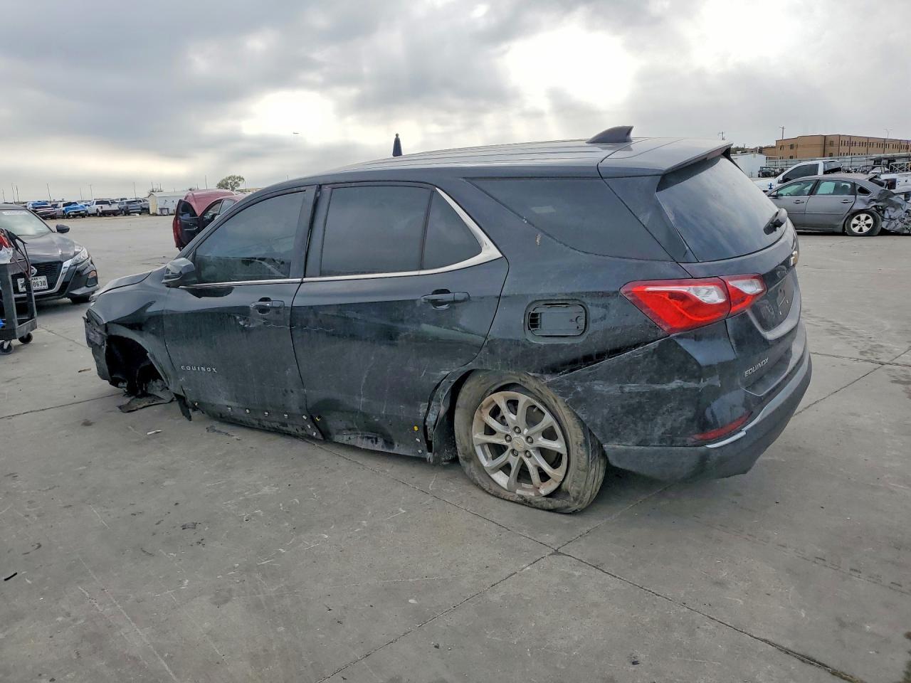 2021 Chevrolet Equinox Lt - Фото 2