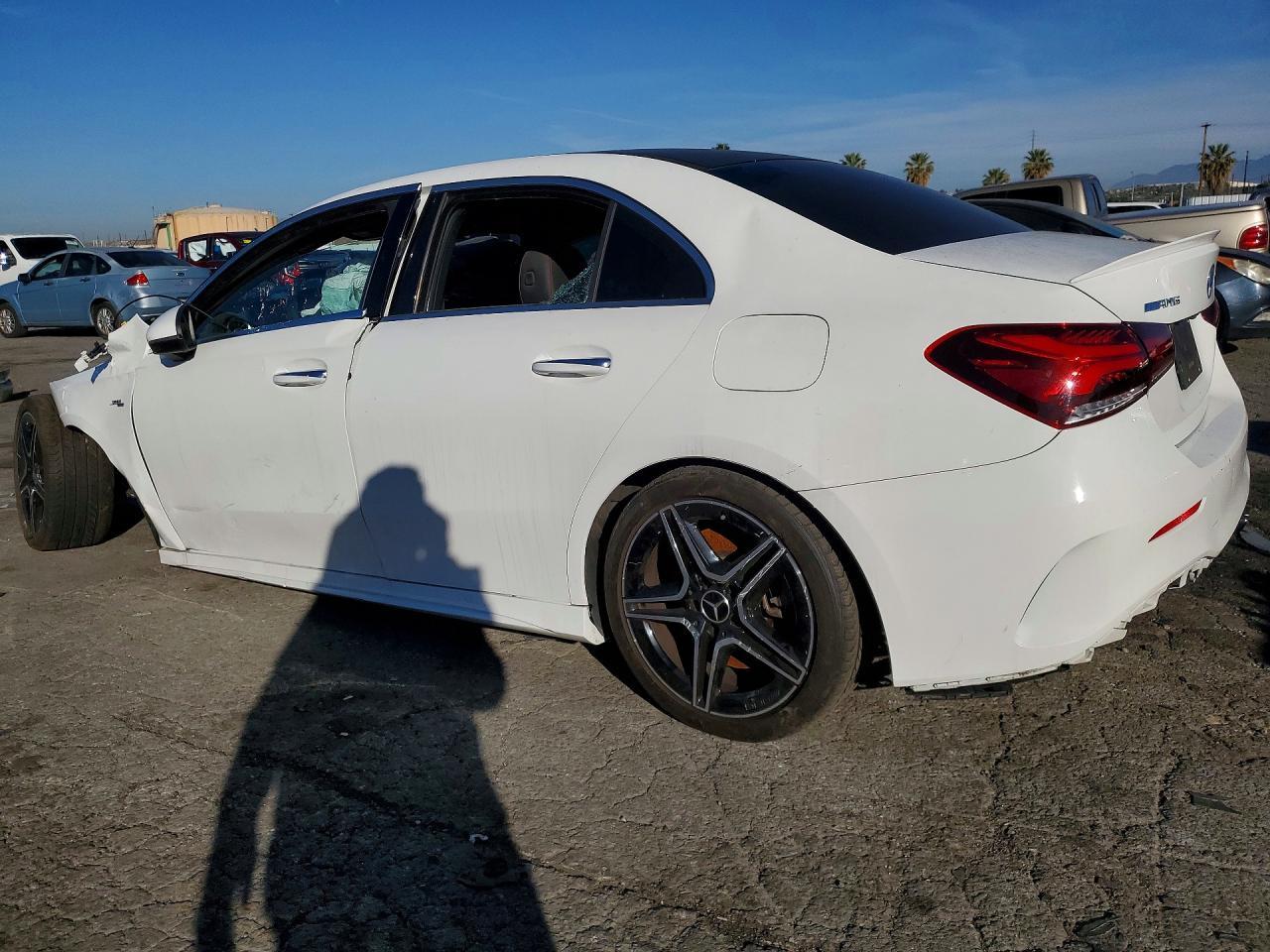 2021 Mercedes-Benz A 35 Amg - Фото 2