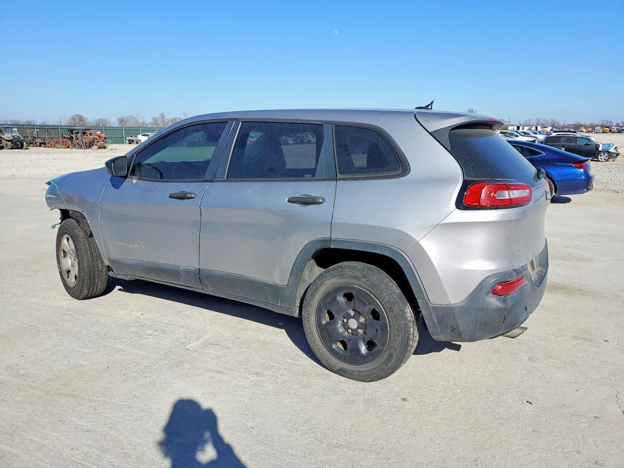 2014 Jeep Cherokee Sport - Фото 2