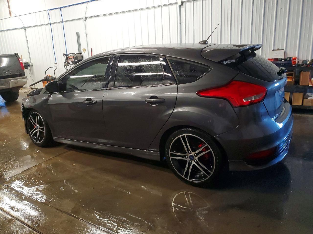 2018 Ford Focus St - Фото 2