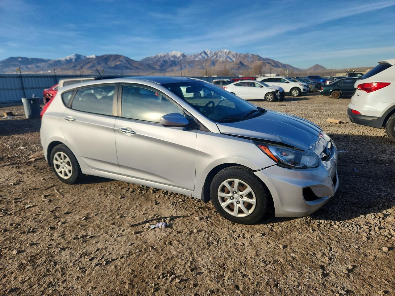 2012 Hyundai Accent Gls - Фото 4