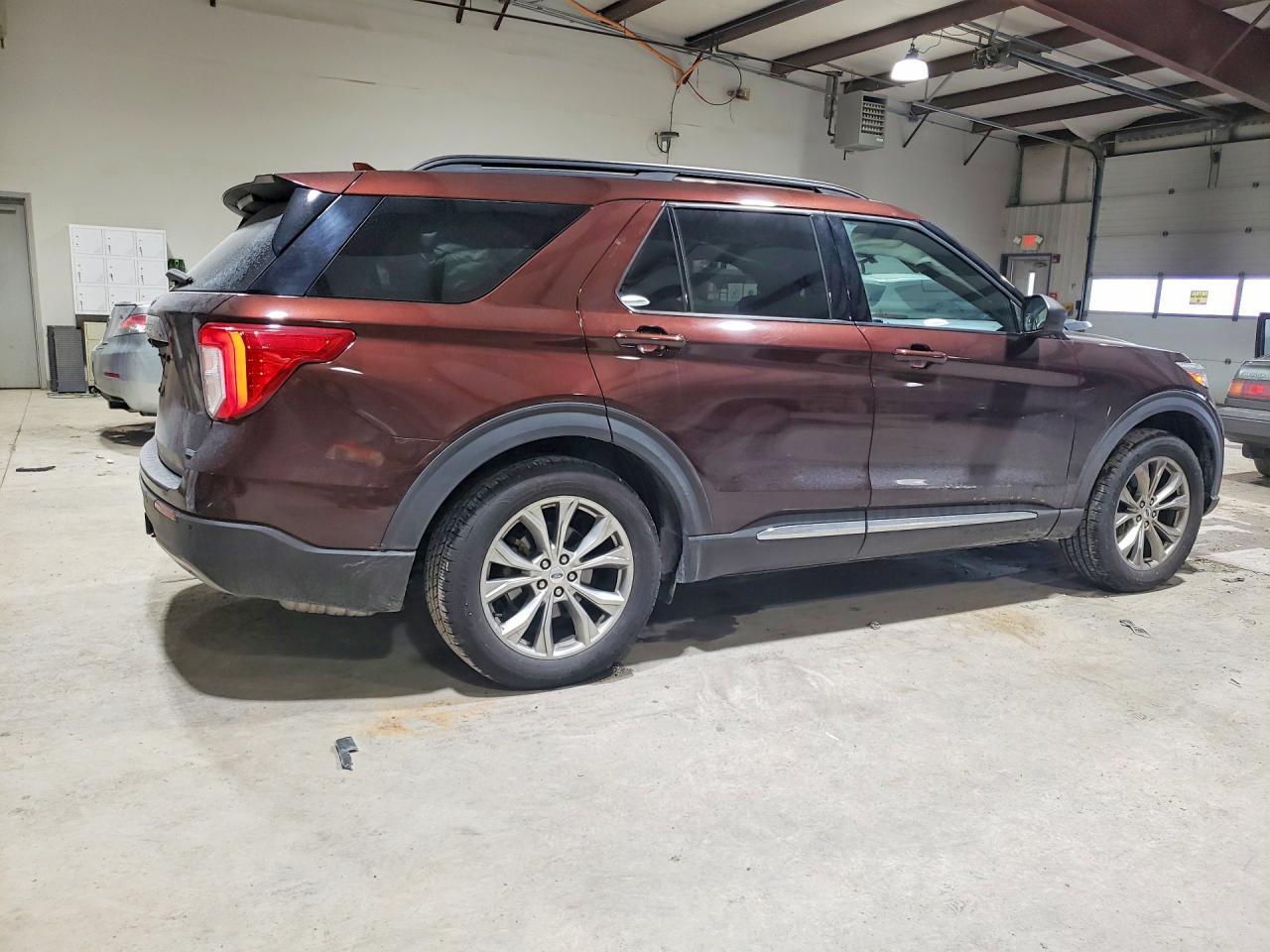2020 Ford Explorer Xlt - Фото 3