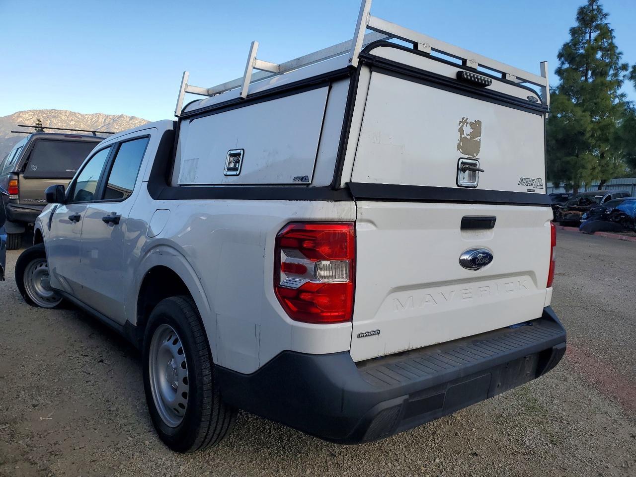 2022 Ford Maverick Utility / Service Truck - Фото 2