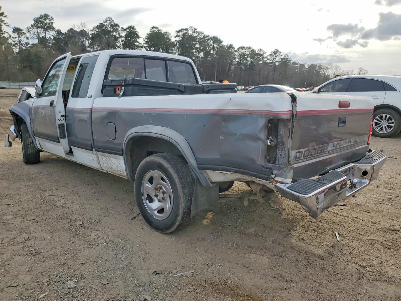 1995 Dodge Dakota - Image 2