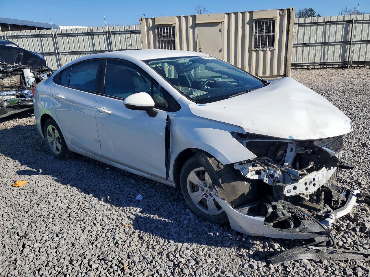 2017 Chevrolet Cruze 4D - Фото 4