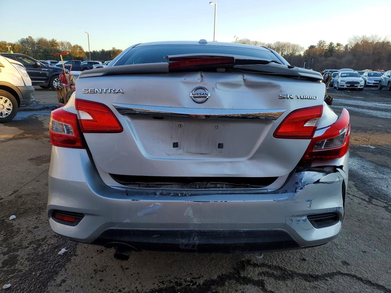 2017 Nissan Sentra Sr Turbo - Фото 6