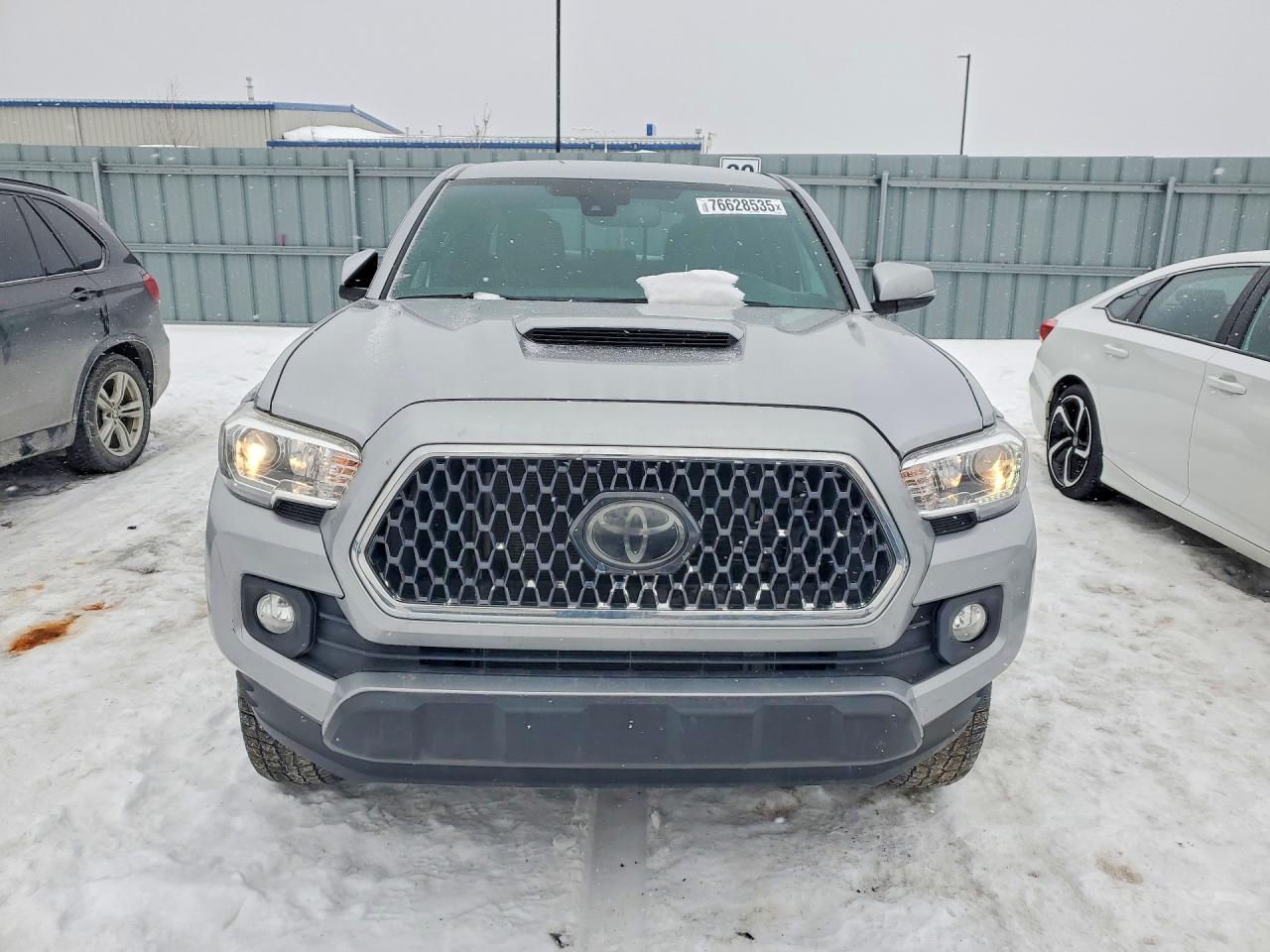 2018 Toyota Tacoma Double Cab - Image 5
