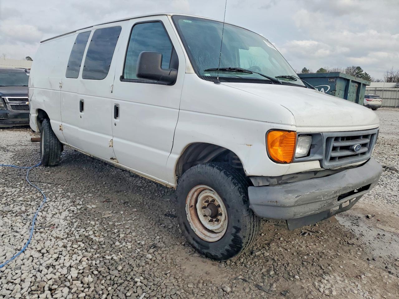 2006 Ford Econoline E250 Van - Image 4