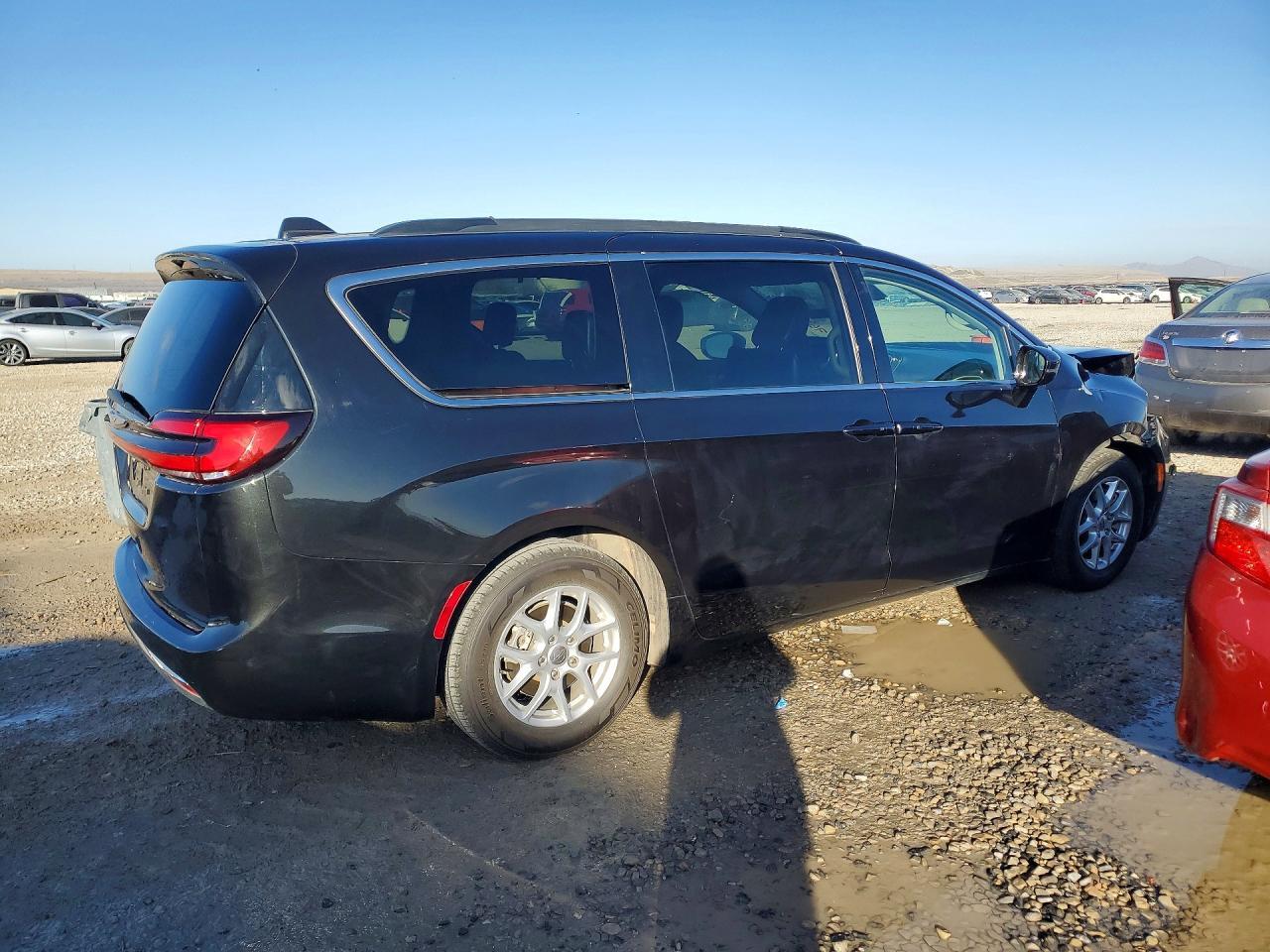 2022 Chrysler Pacifica Touring L - Фото 3