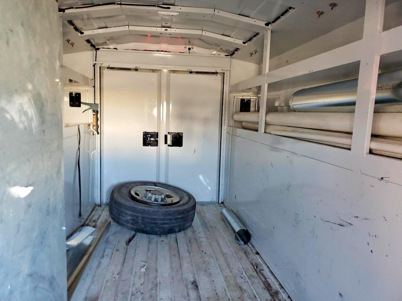 2022 GMC Savana Cut - Utility / Service Truck - Фото 6