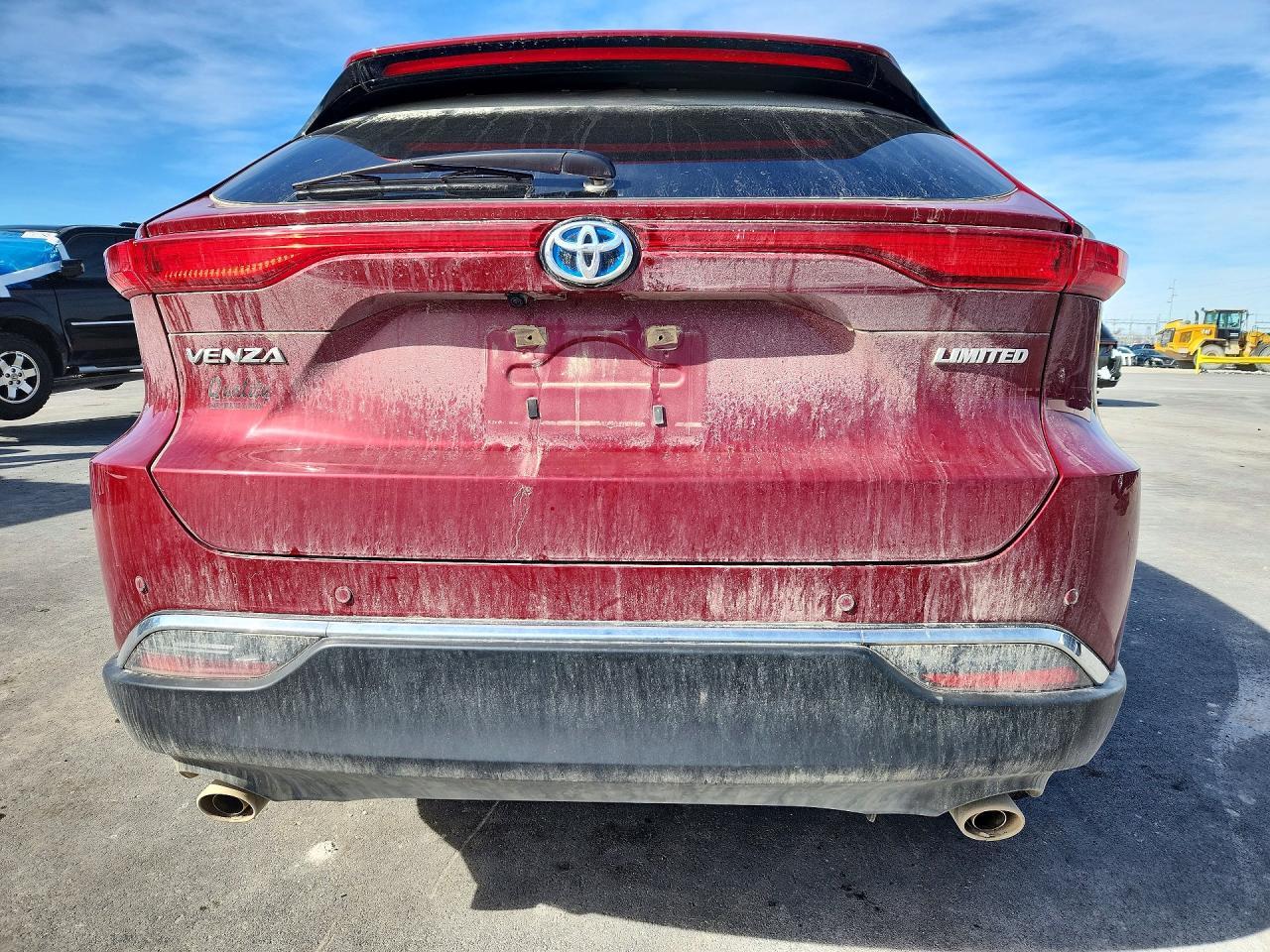 2023 Toyota Venza Le - Image 6