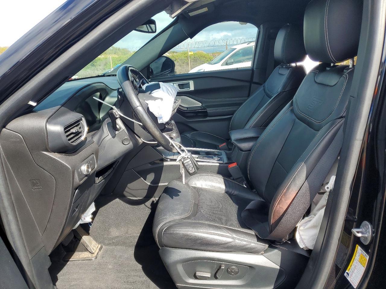 2022 Ford Explorer - Image 7