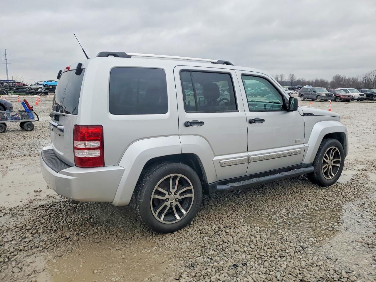 2011 Jeep Liberty Limited - Фото 3