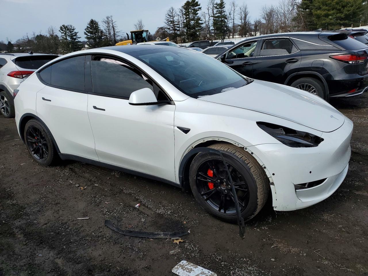 2022 Tesla Model Y - Image 4