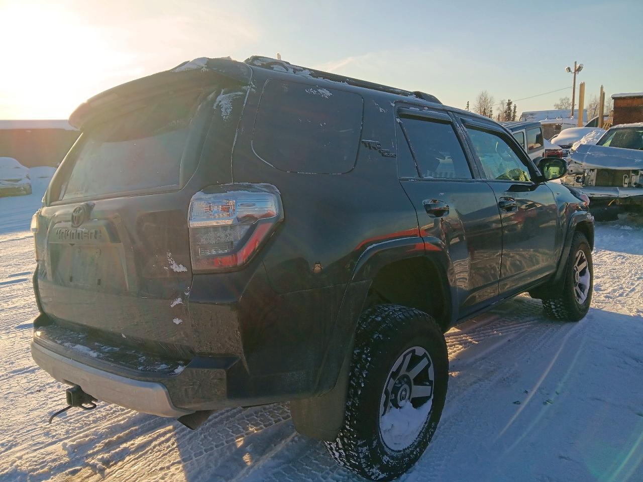 2020 Toyota 4Runner Sr5/Sr5 Premium - Image 3