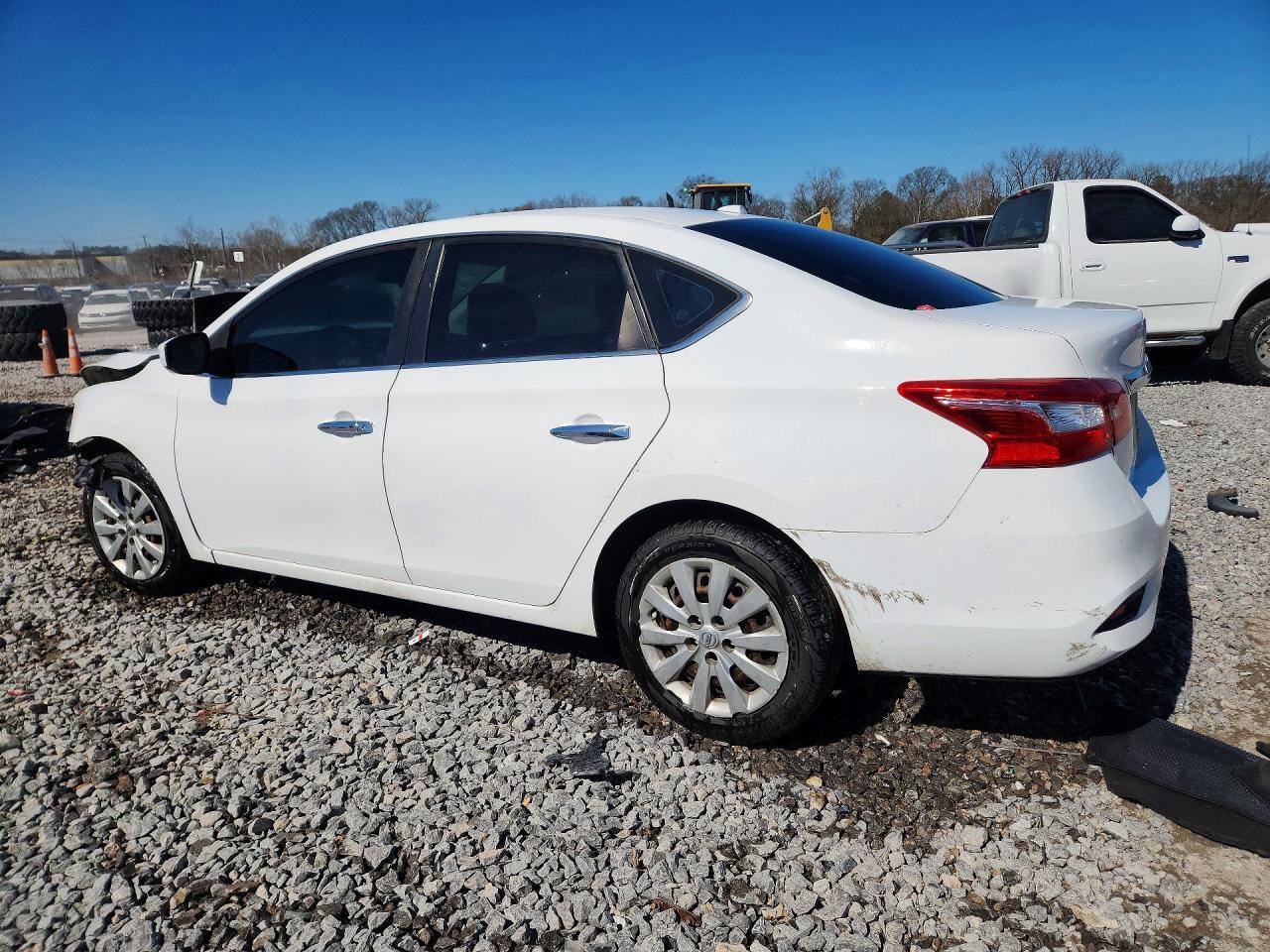2017 Nissan Sentra S - Фото 2