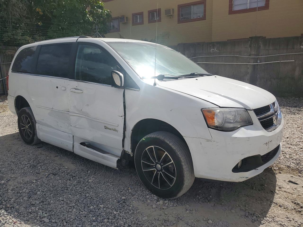 2017 Dodge Grand Caravan Sxt - Фото 4
