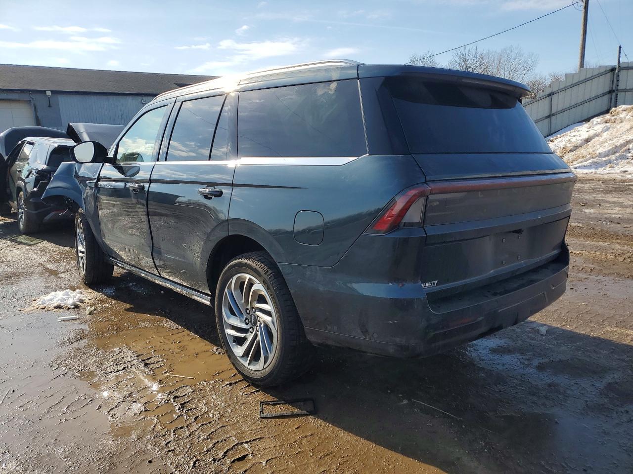 2025 Lincoln Navigator Reserve - Фото 2